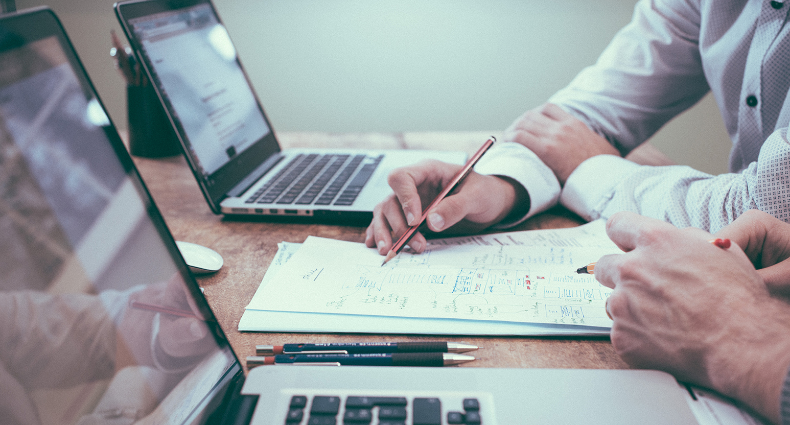 Webサイトを作りました